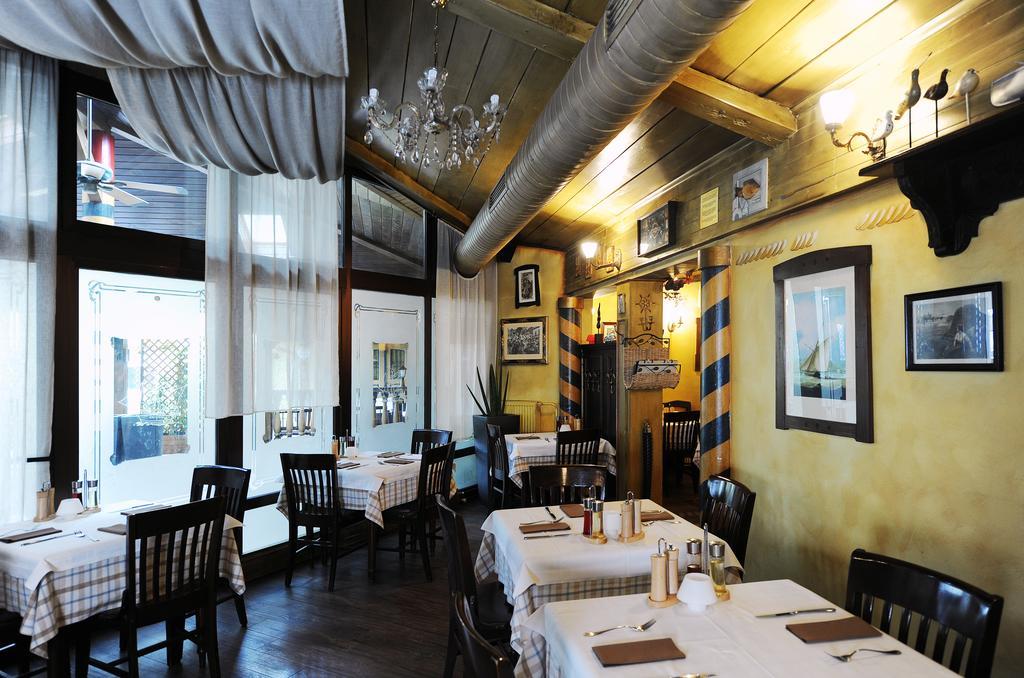 Garni Hotel Azur Ljubljana Buitenkant foto