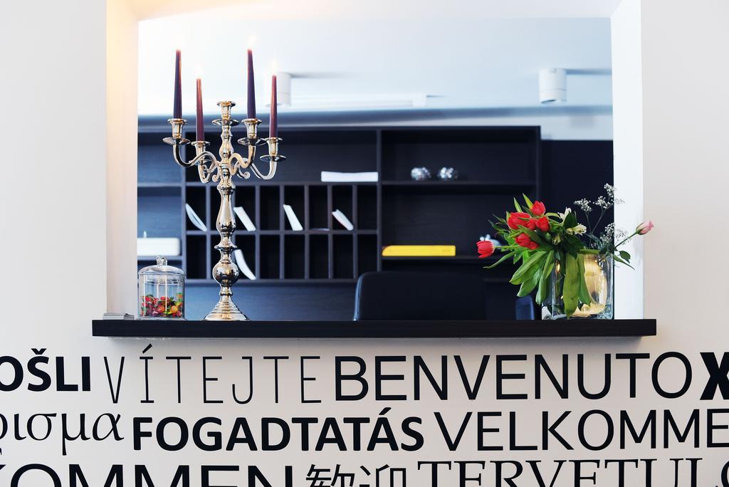 Garni Hotel Azur Ljubljana Buitenkant foto