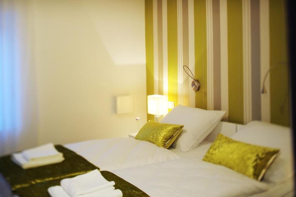 Garni Hotel Azur Ljubljana Kamer foto